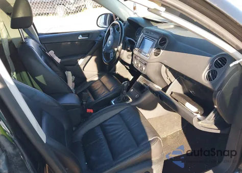 2016 Volkswagen Tiguan Sel z USA, uszkodzony, nr VIN WVGBV7AX2GW537535